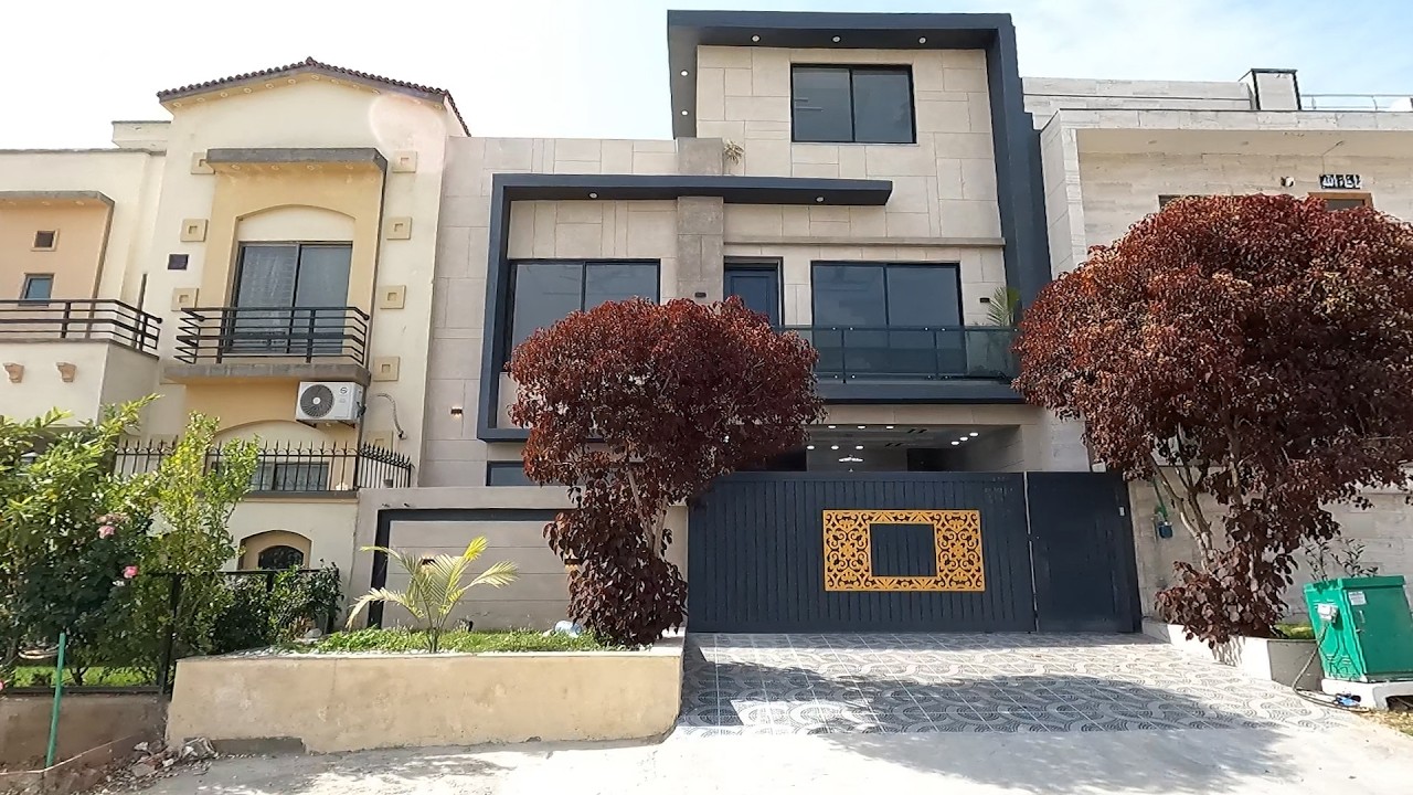 8 MARLA HOUSE FOR SALE IN  BLOCK E MPCHS - MULTI GARDENS B-17 ISLAMABAD