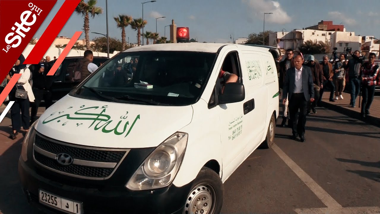 بكاء وتأثر.. لحظة دفن جثمان الراحل محمد الشوبي بمقبرة الشهداء بالرباط