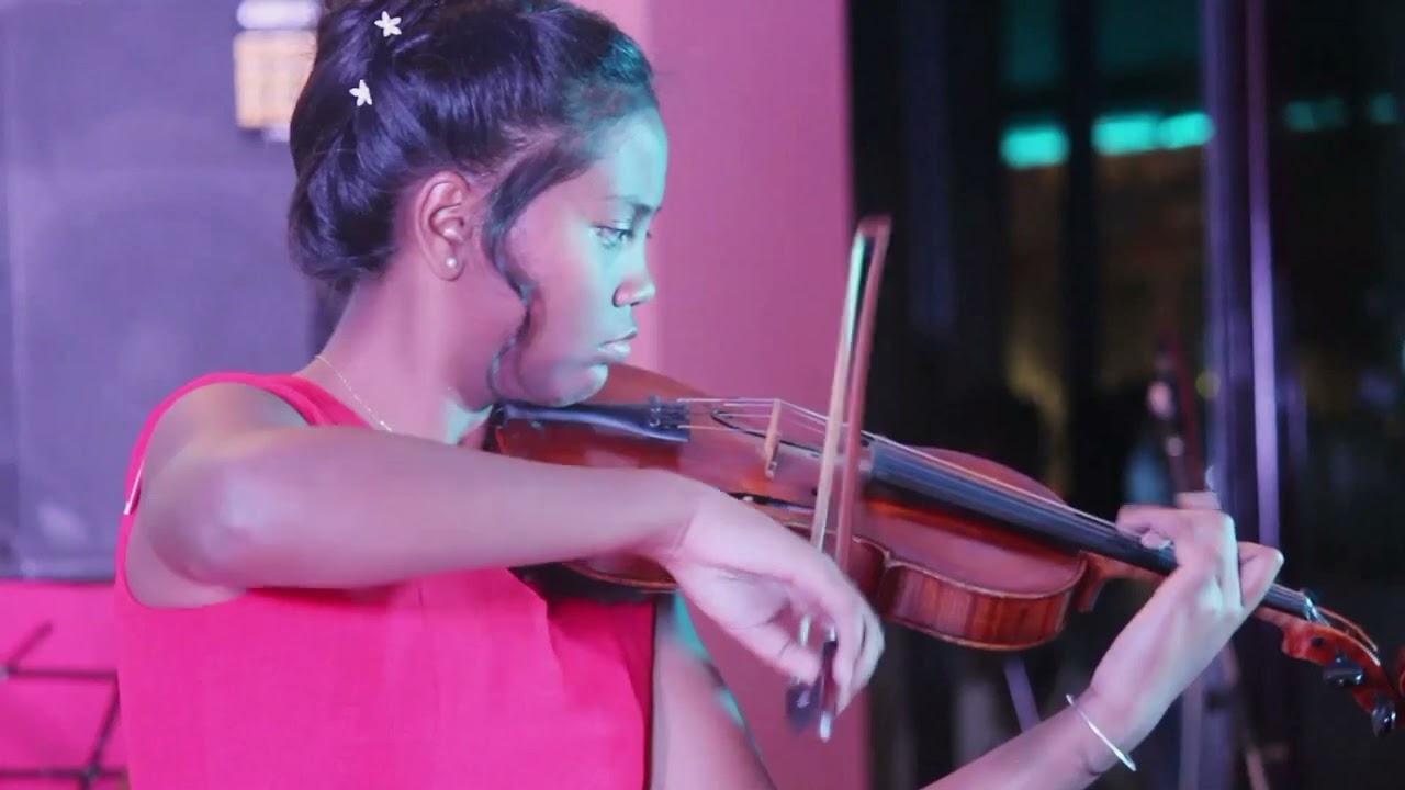 CZARDAS de Vittorio MONTI- Par Henika Finoana RAZAKAMAHEFA- 14 ans- JEJY MUSIC- Novembre 2024