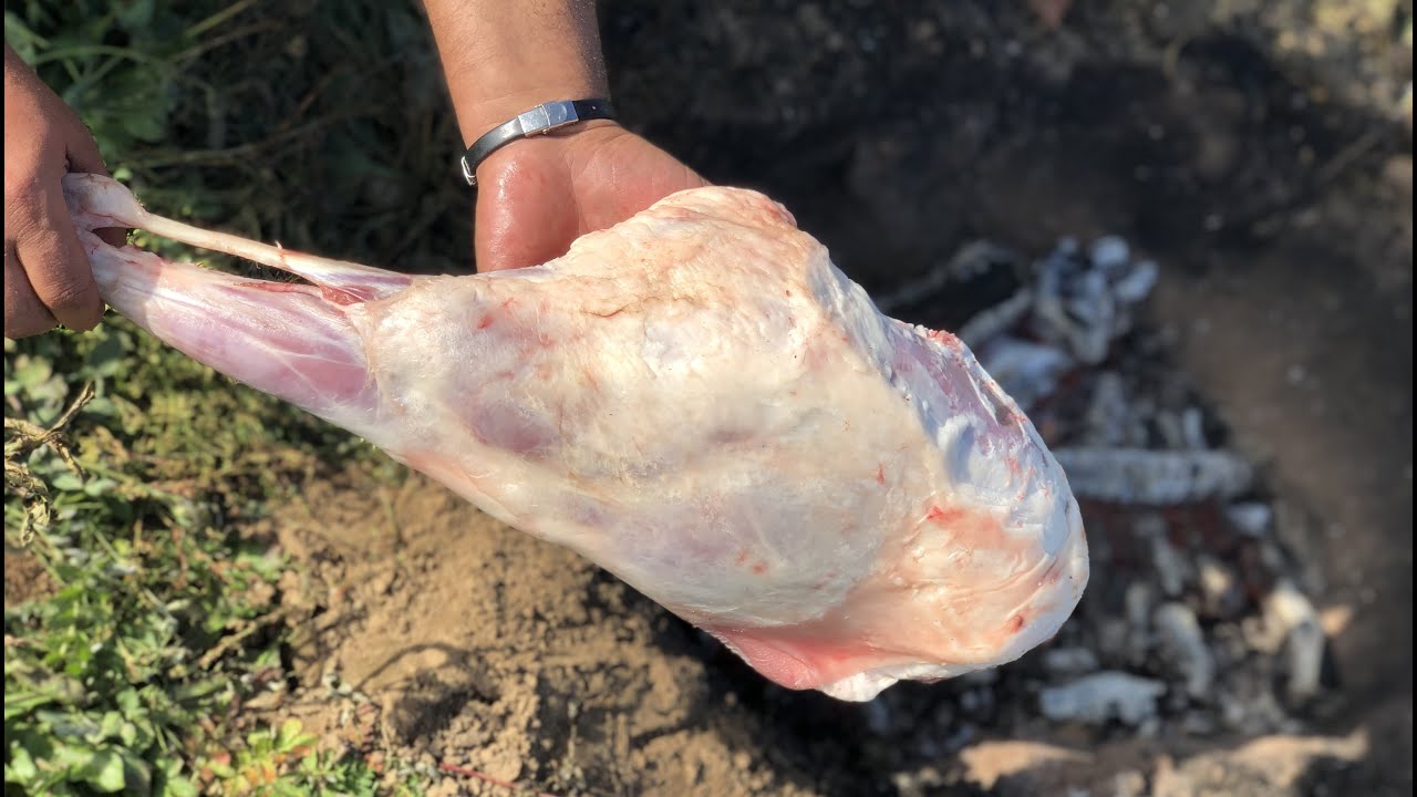 Баранья нога запеченная в земле! МЯСО В ЯМЕ!