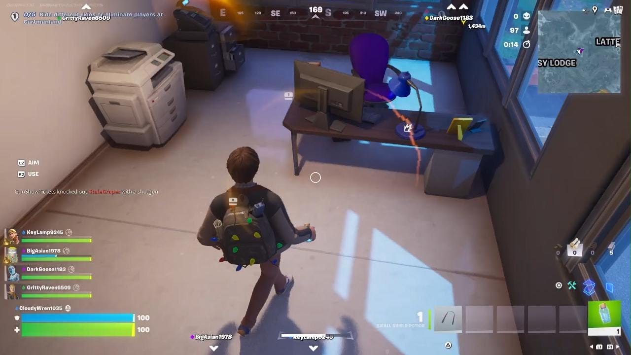 I play Fortnite 😏