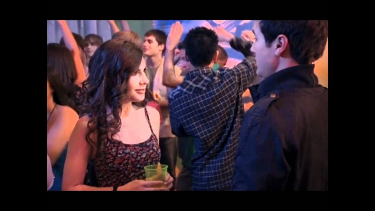 Logan y Camille-Kissing U
