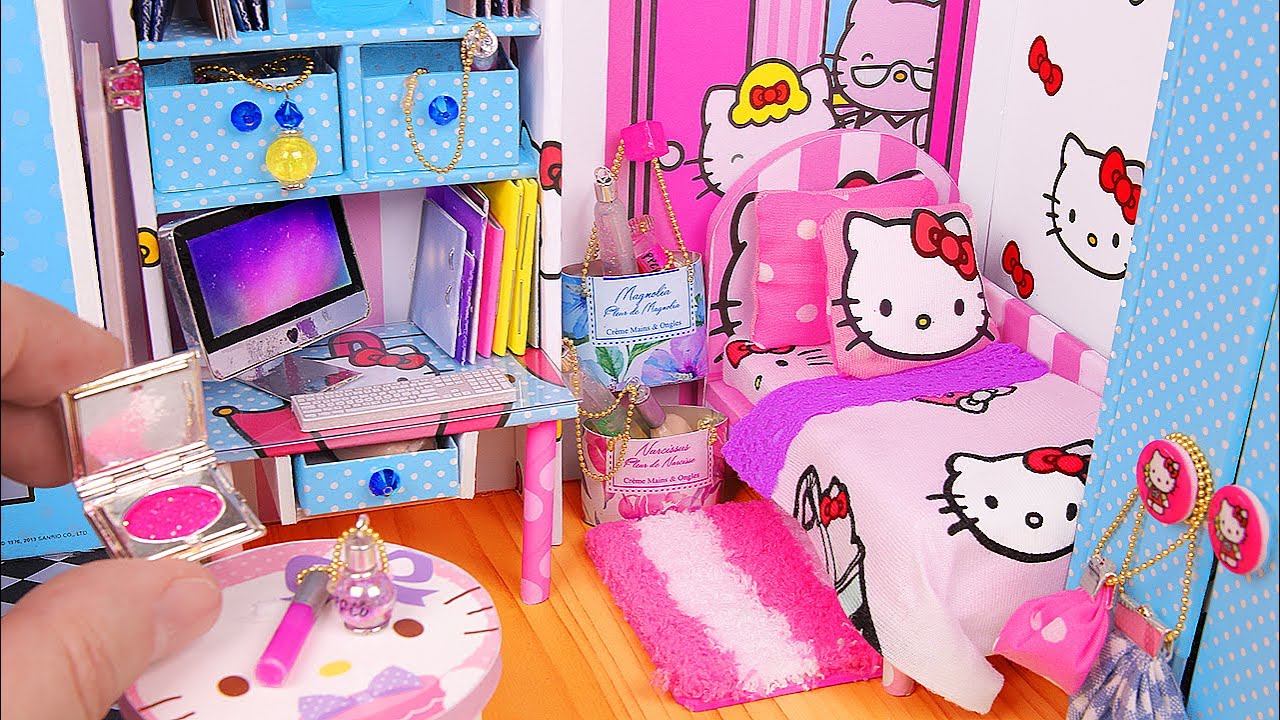 DIY Hello Kitty Dollhouse