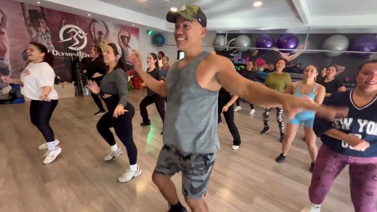 PAPASITO @KarolG  Coreografía Nacho El Héroe