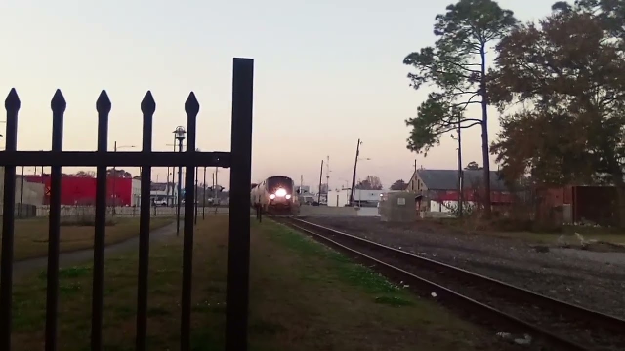 Amtrak sunset limited #2 13 & 23 with loud K5LA horn & hornshow.