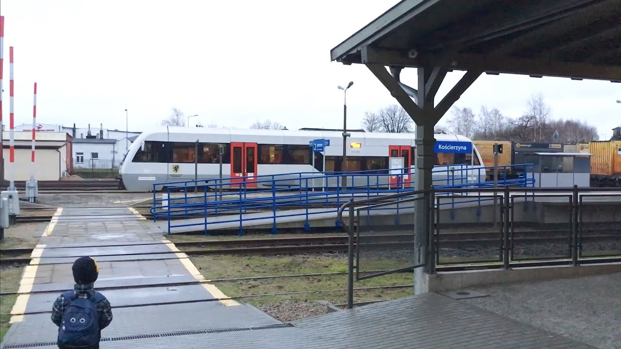 Na stacji kolejowej Kościerzyna / At the Kościerzyna railway station 🛤