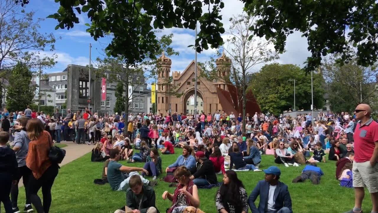Galway International Arts Festival | The People Build & Mobile Homme