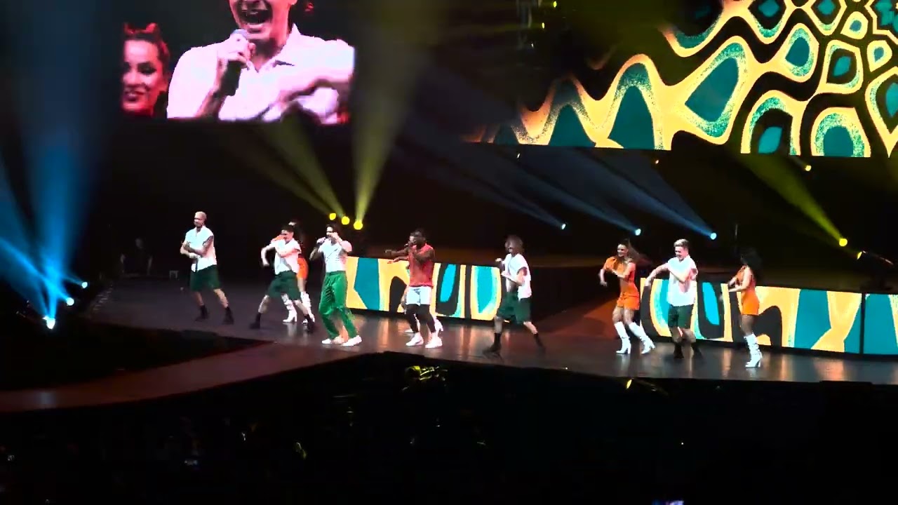 #LikeMe in concert - Banger Hart