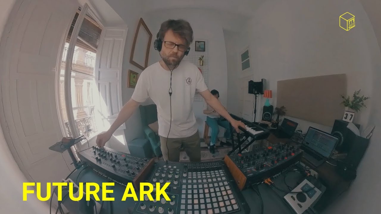 FUTURE ARK | Recaredo 37: Melodic Techno Live set