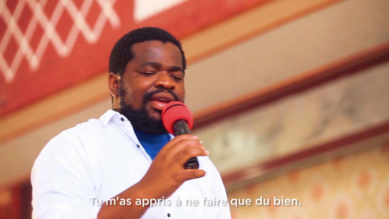 Fr Emmanuel Musongo dans compilation tu es l'amour de ma vie+Emmanuel fr cedre+ je sais que tu es là