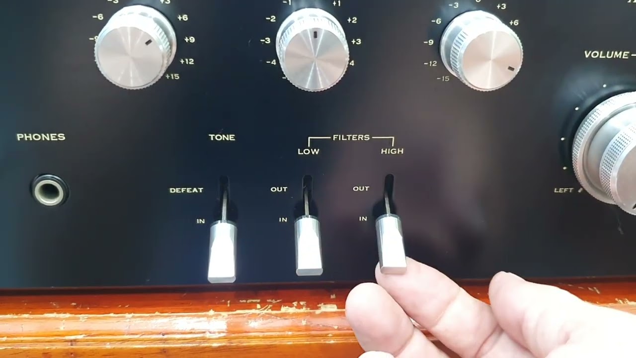 (Đã bán) Amply Sansui AU 5500 - 70W 4 sò sắt, chất âm khỏi chê