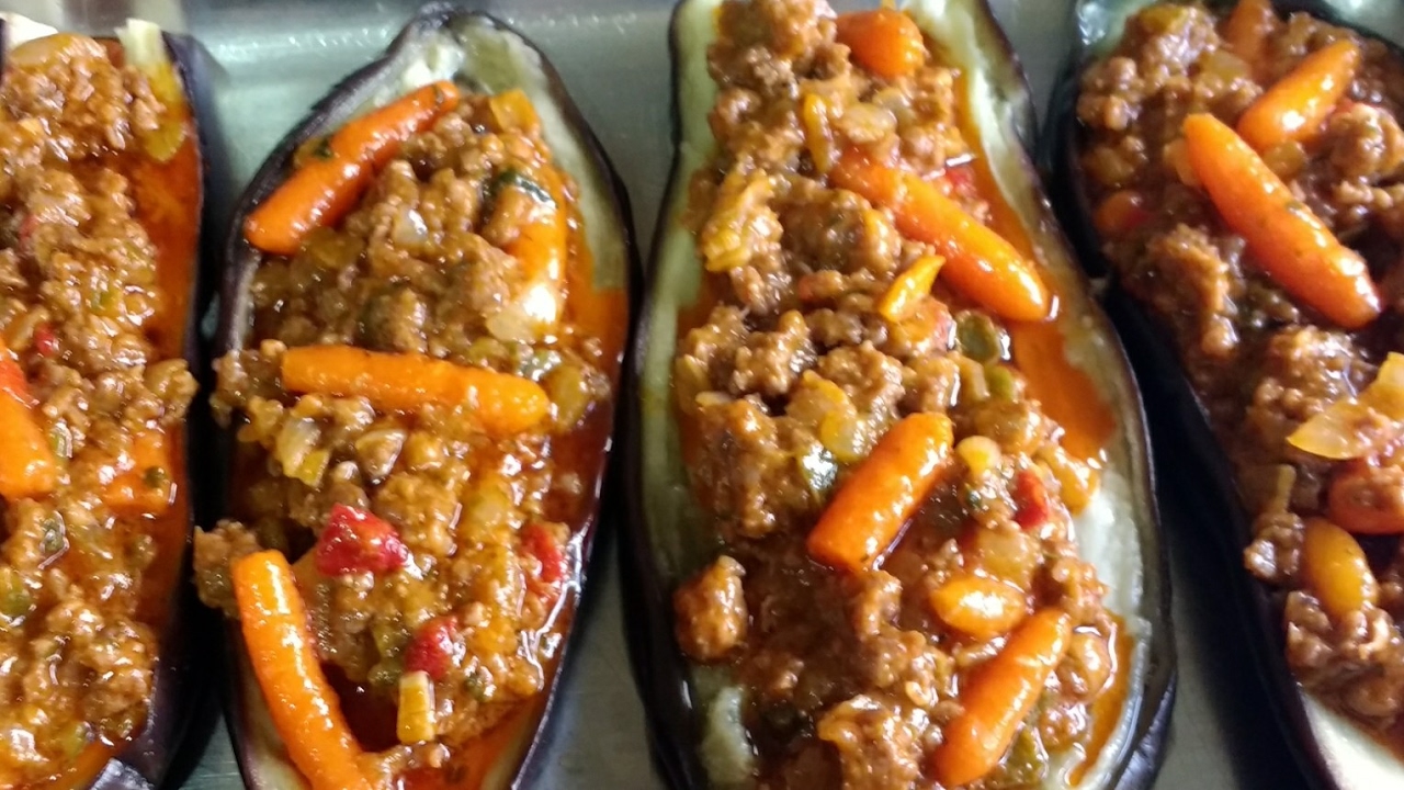Berenjenas rellenas con salsa boloñesa en olla GM G