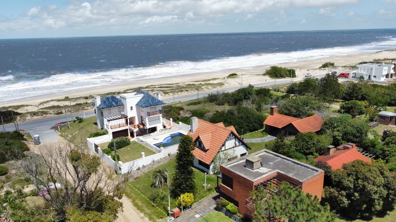 Excelente Oportunidad de Casa En Venta A Tan Solo 50 metros de la Playa - San Francisco - Haytipo