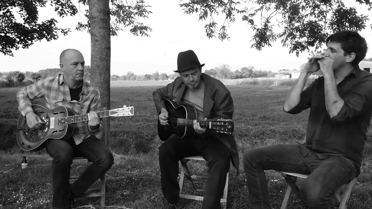 Deep Down Blues plays Rollin' and Tumblin'