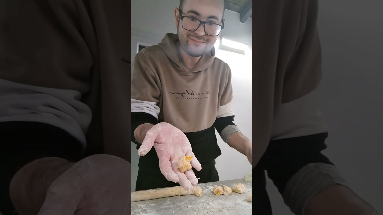 Gnocchi di zucca con gorgonzola e salsiccia 