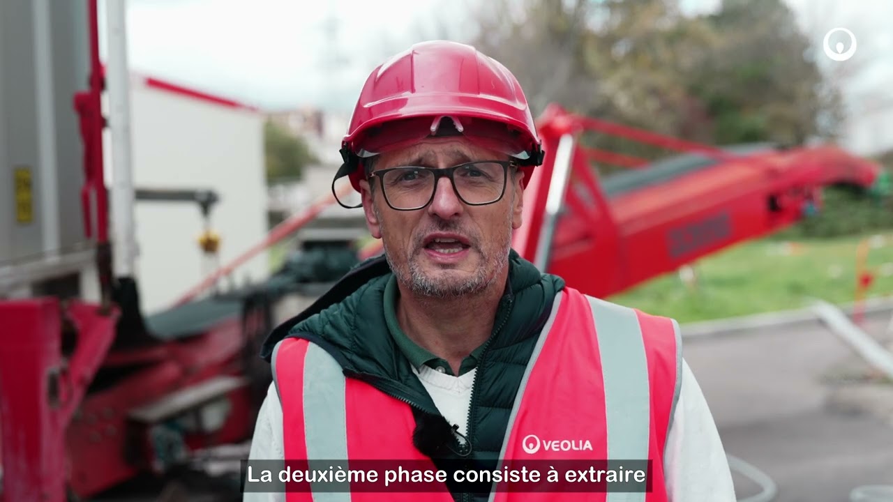 Curage de digesteur - Solutions Mobiles de Déshydratation des Boues - Veolia