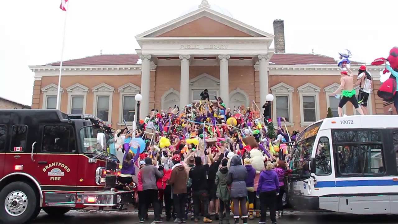 Laurier Brantford Harlem Shake