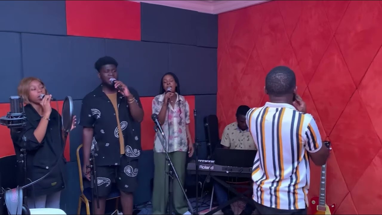 Rehearsal/ Repetition avec le pasteur Emmanuel Amos et le groupe HolyNation- IL MONTE