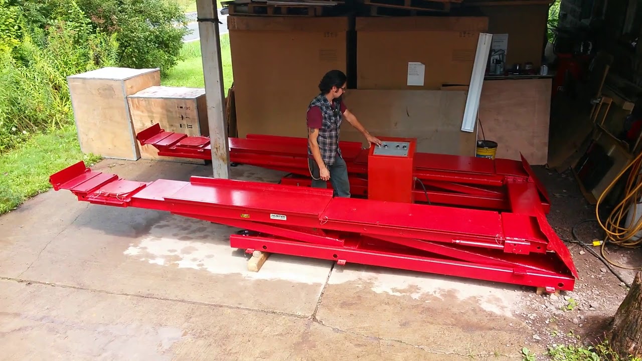 FOR SALE   Hunter Scissor Lift for Wheel Alignment and General Service