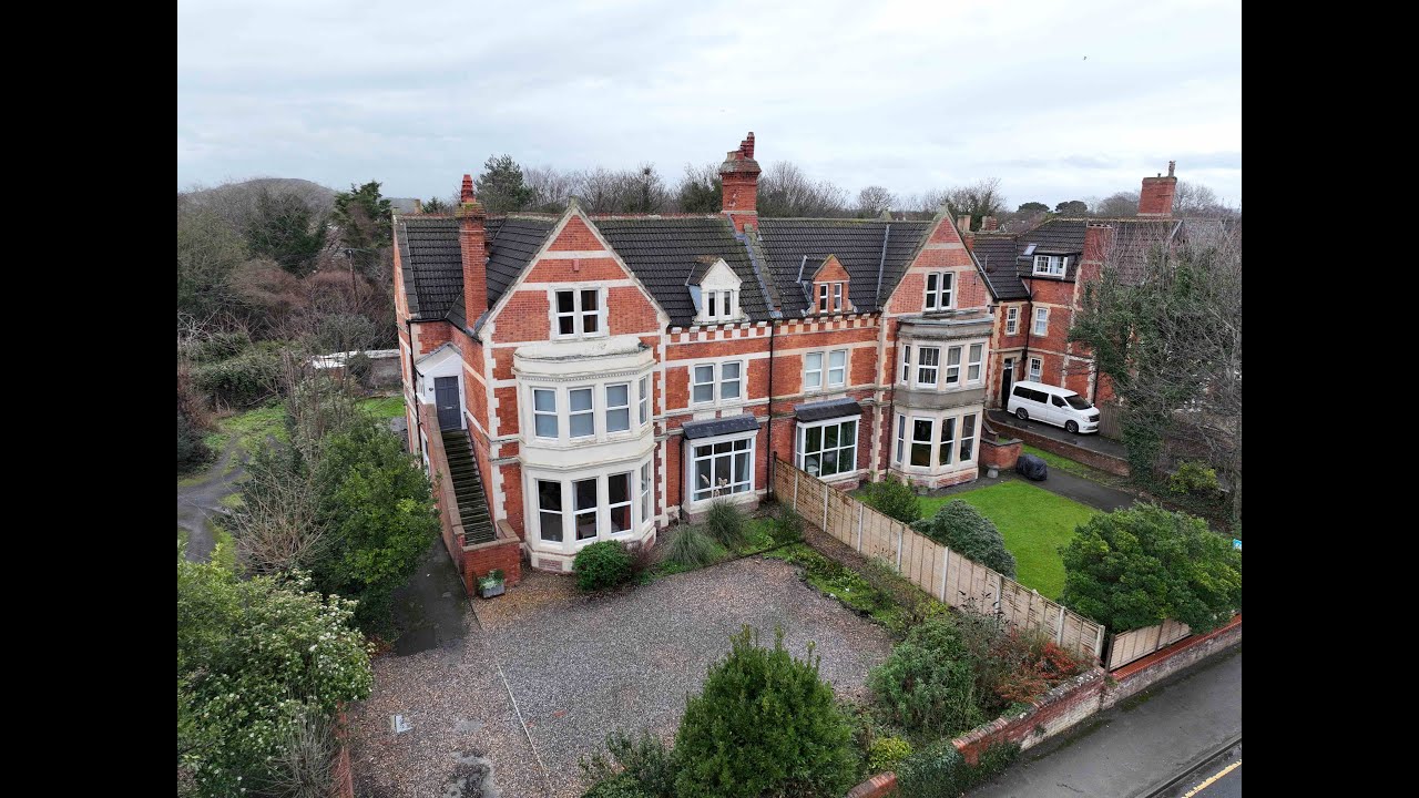Flat 3, 74 Berrow Road 