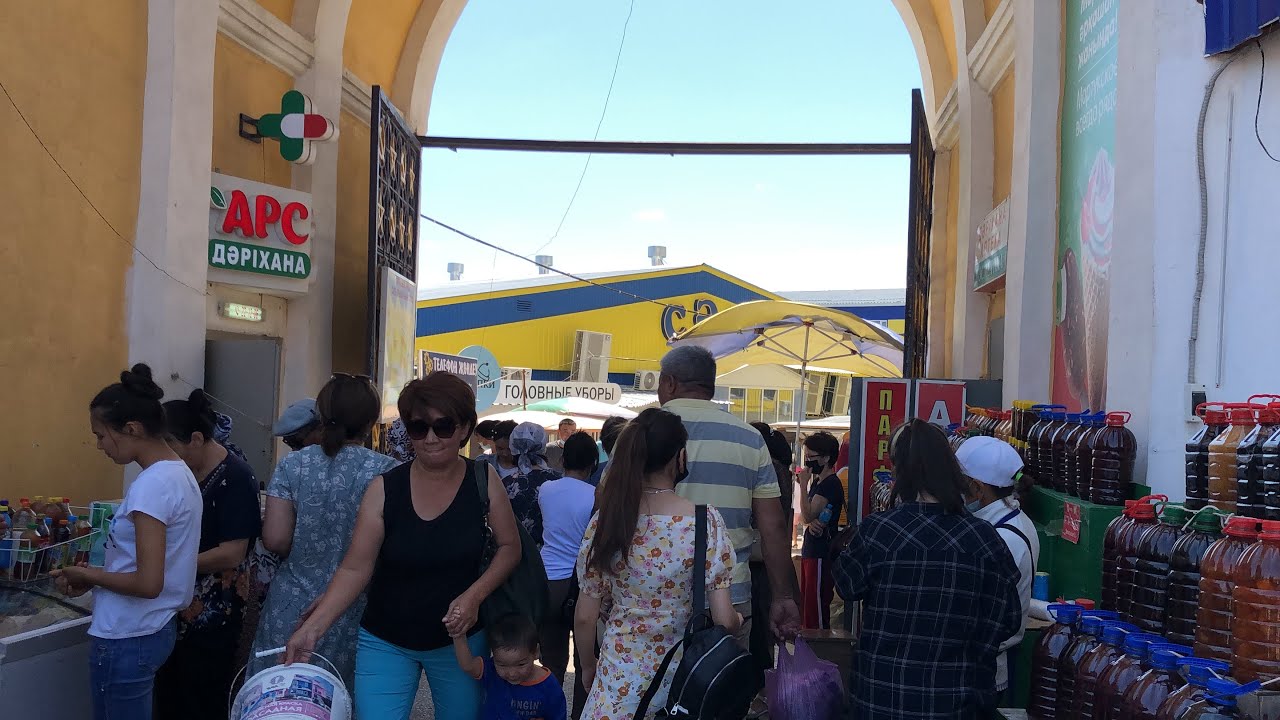 Актобе. 15.07.21г.Колхозный рынок, обнаглевшие таксисты. ул.Некрасова. Автовокзал в упадке.