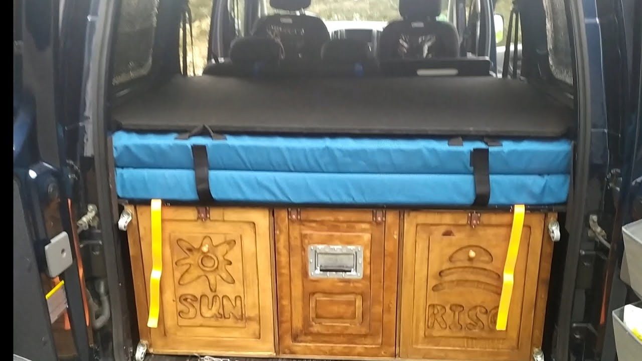 mueble cama camper Nissan NV200 Evalia van tour