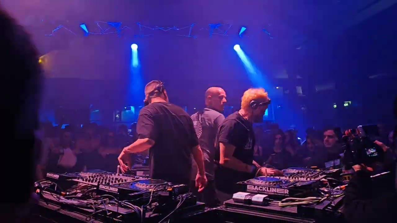 P&B & Dj Sisu   Universo Makina @ Mondo Krystal Sala Jowke 25 12 25 parte 4