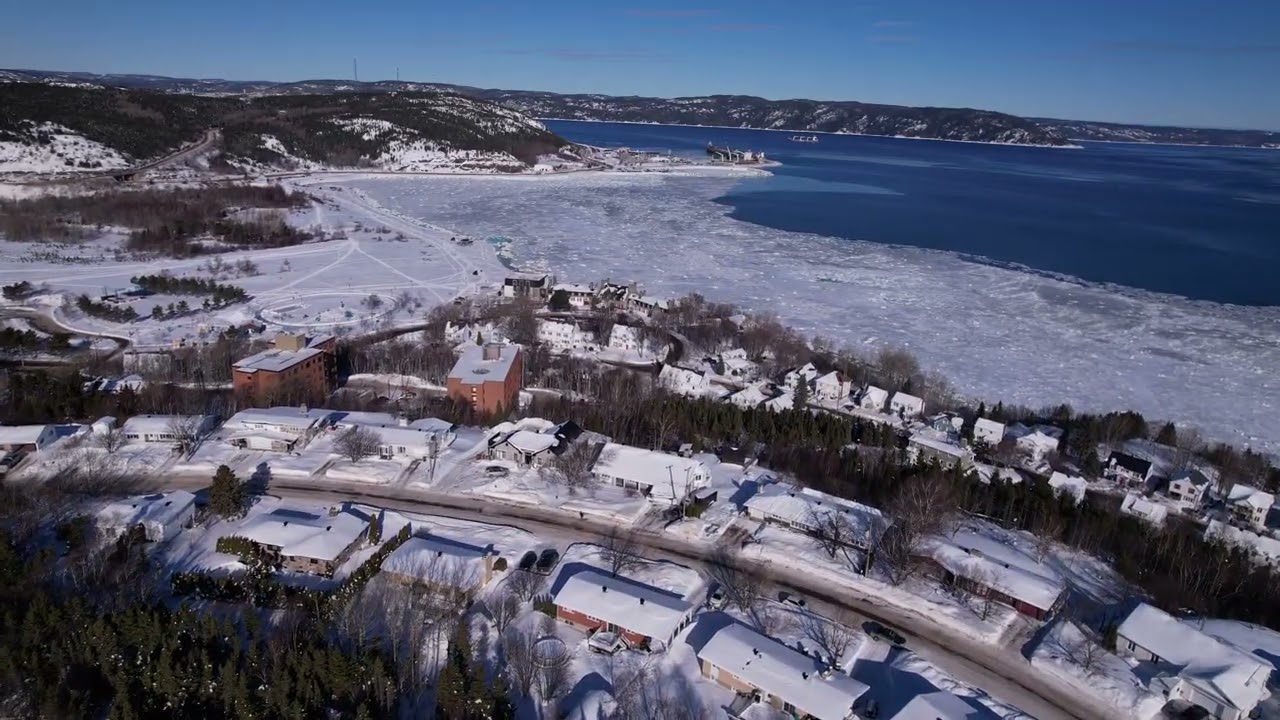 Baie Comeau  Blanc et bleu