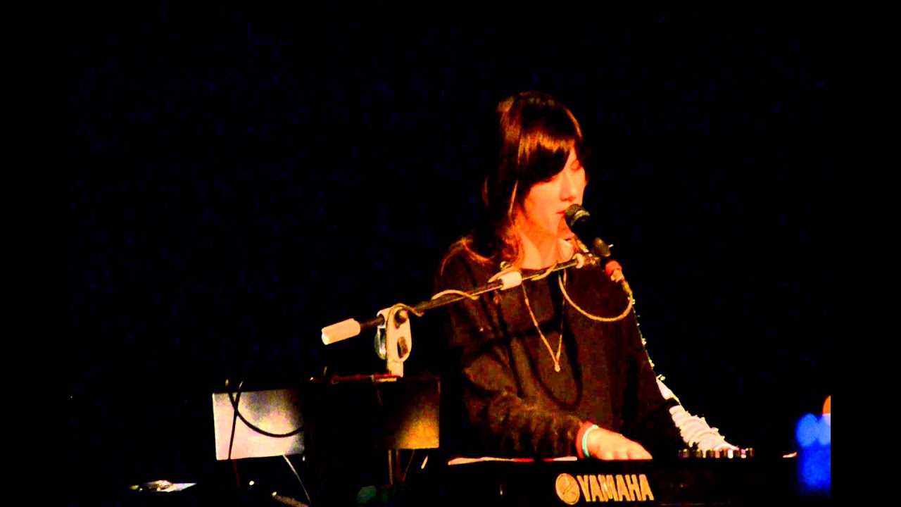 Elisa - Qualcosa che non c'è (LIVE)