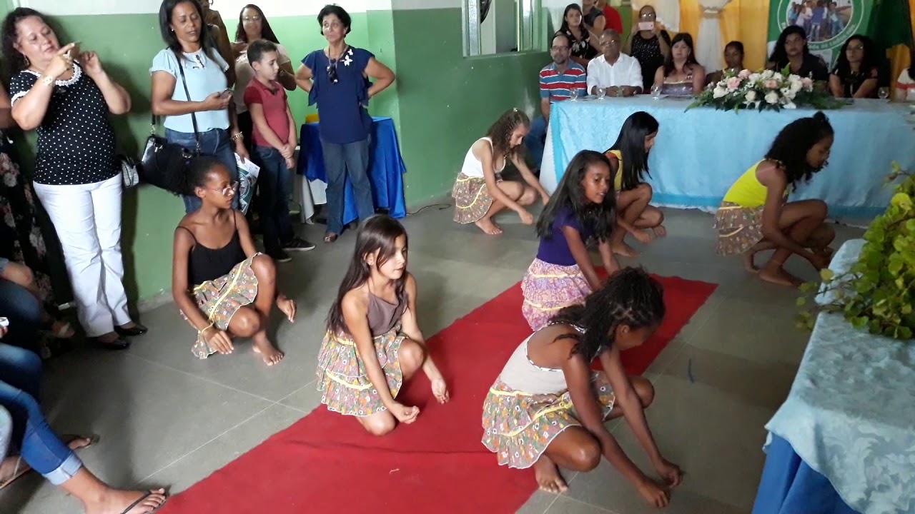 Escola Municipal Antonio Machado Ribeiro apresenta Xote Ecológico