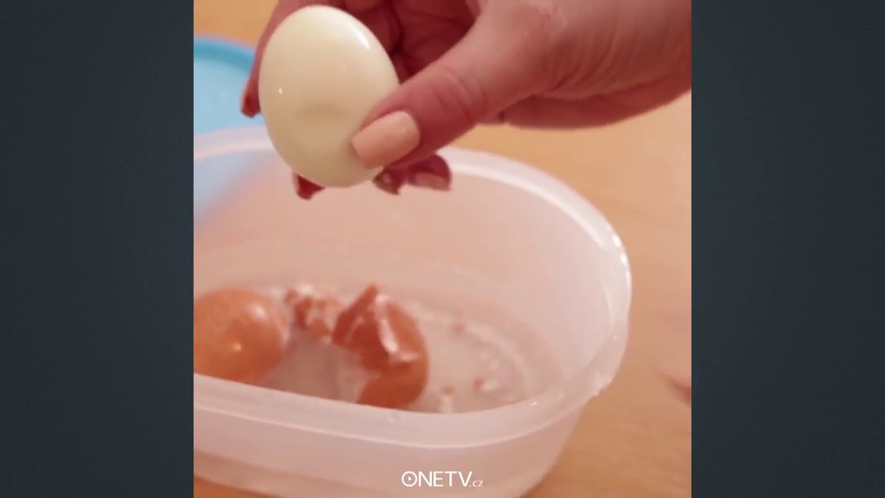 Jak bleskurychle oloupat vejce? M&aacute;me pro v&aacute;s skvělou vychyt&aacute;vku!