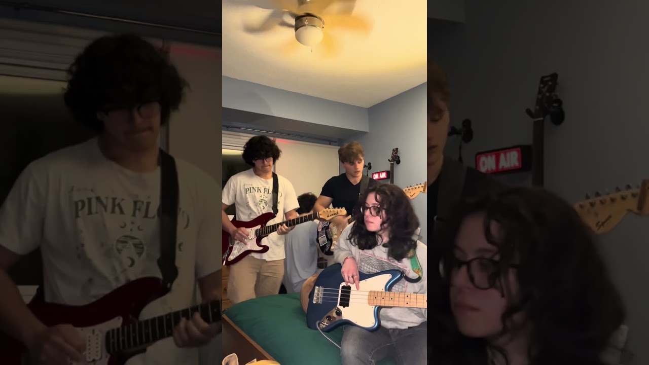 Brazil - Declan Mckenna 