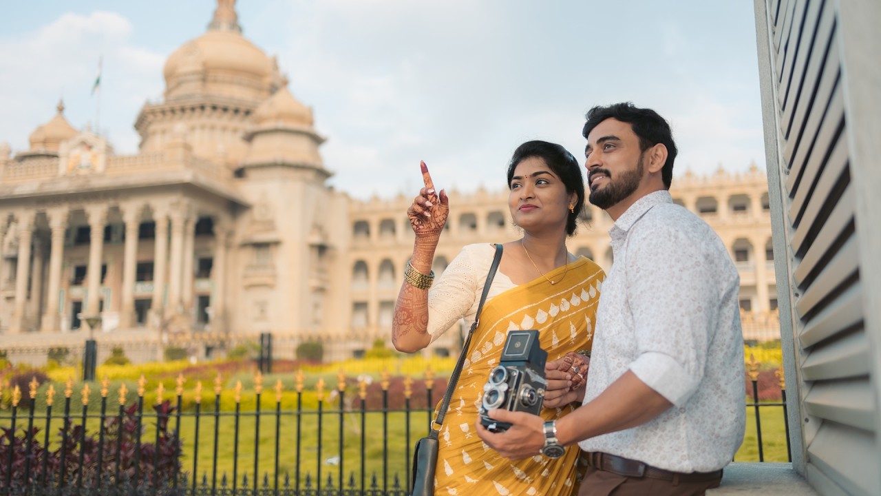 BLORE RETRO PRE WEDDING | S&N | VIBRANT SHADES | VINTAGE | VIDHAN SOUDHA