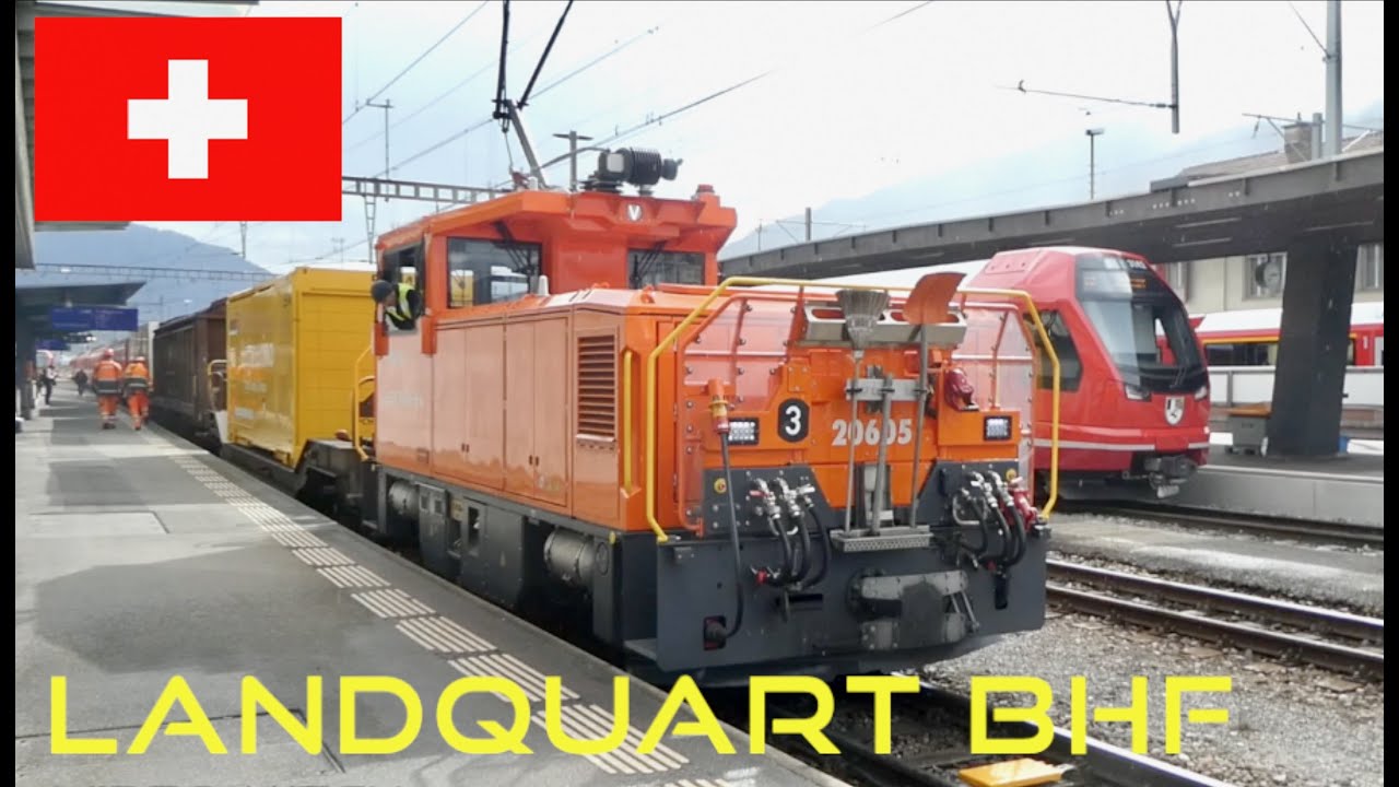 Swiss Trains: Rhätische Bahn / Rhaetian Railway at Landquart Bahnhof
