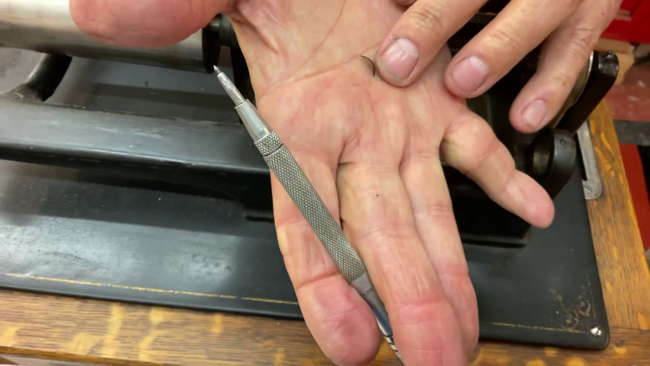 578.  A frozen mandrel on an Edison Triumph phonograph