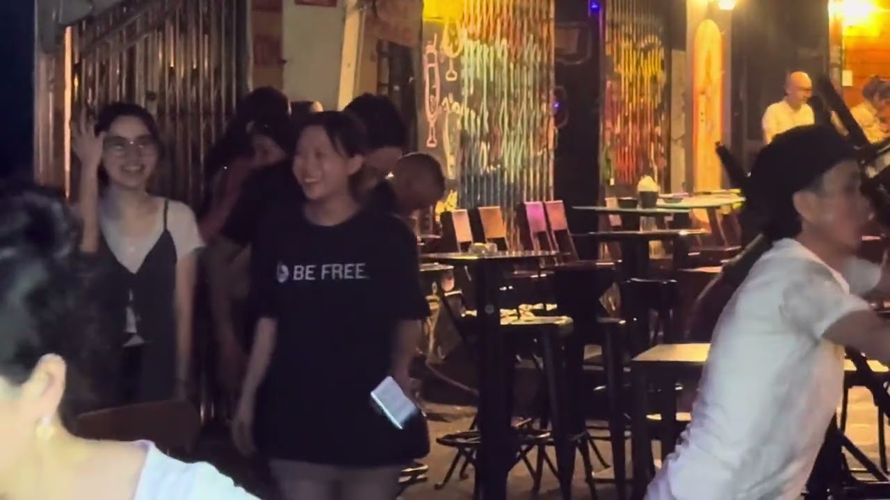 What is beer street like in Hanoi Vietnam at 12am#vietnam