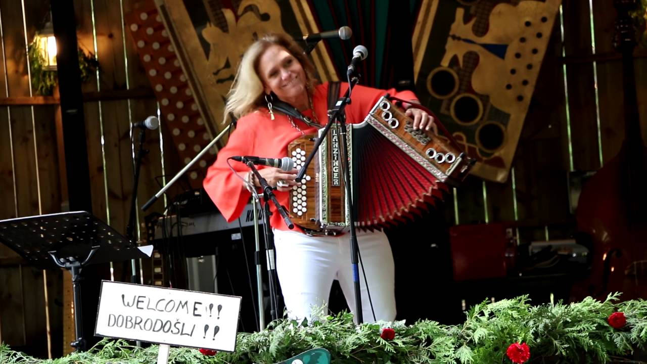 Rink-e-dink Polka played by LynnMarie of Nashville