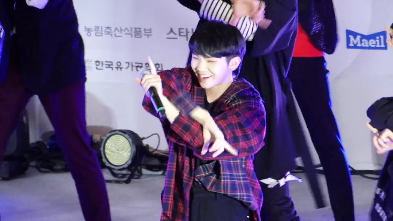 세븐틴(SEVENTEEN)_박수(CLAP)_우지 직캠(Woozi focus) @러브밀크페스티벌 171208