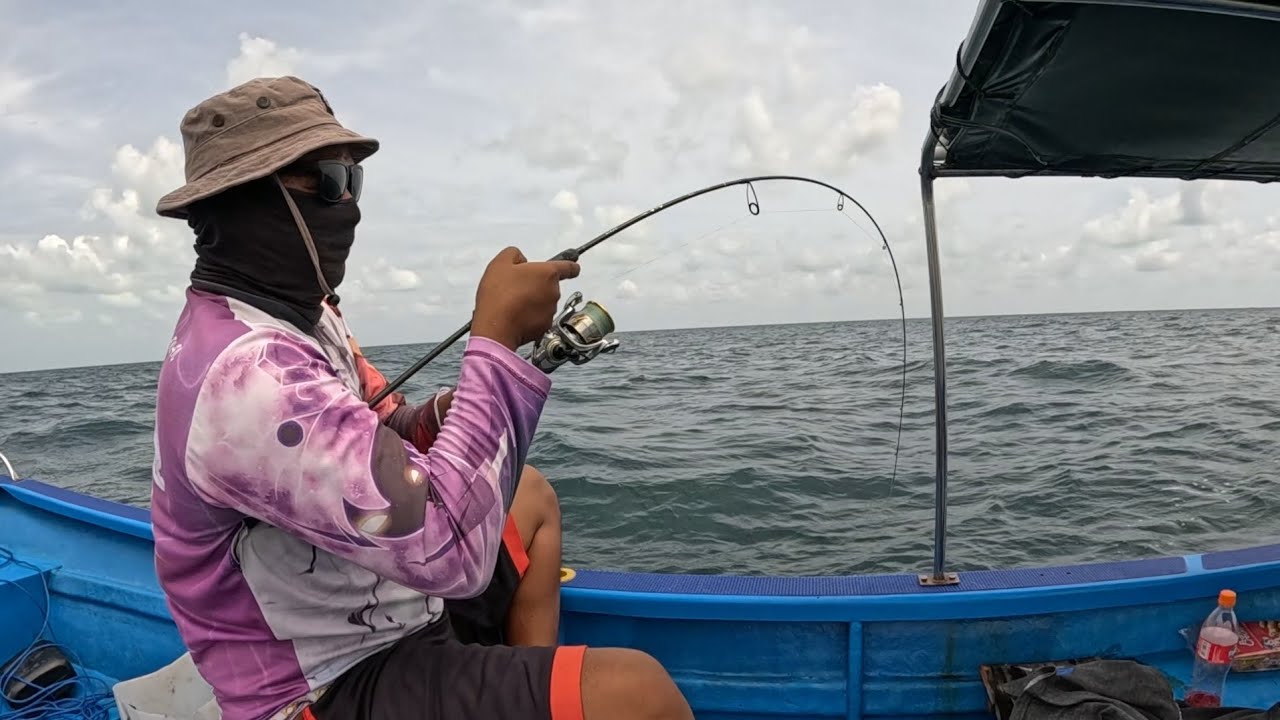 Mancing di Pulau Derawan itu memang surganya berbagai teknik mancing,serba ada, serba strike, 🎣‼️