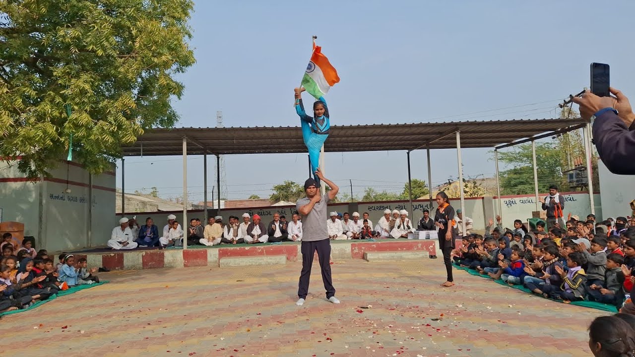 Malotra anupam પ્રાથમિક શાળા યોગ pradasan કુસુમ ગલચર #yoga #dance 