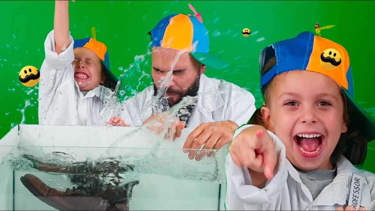 Melody och Pappa Testar - Flyter den eller sjunker den?
