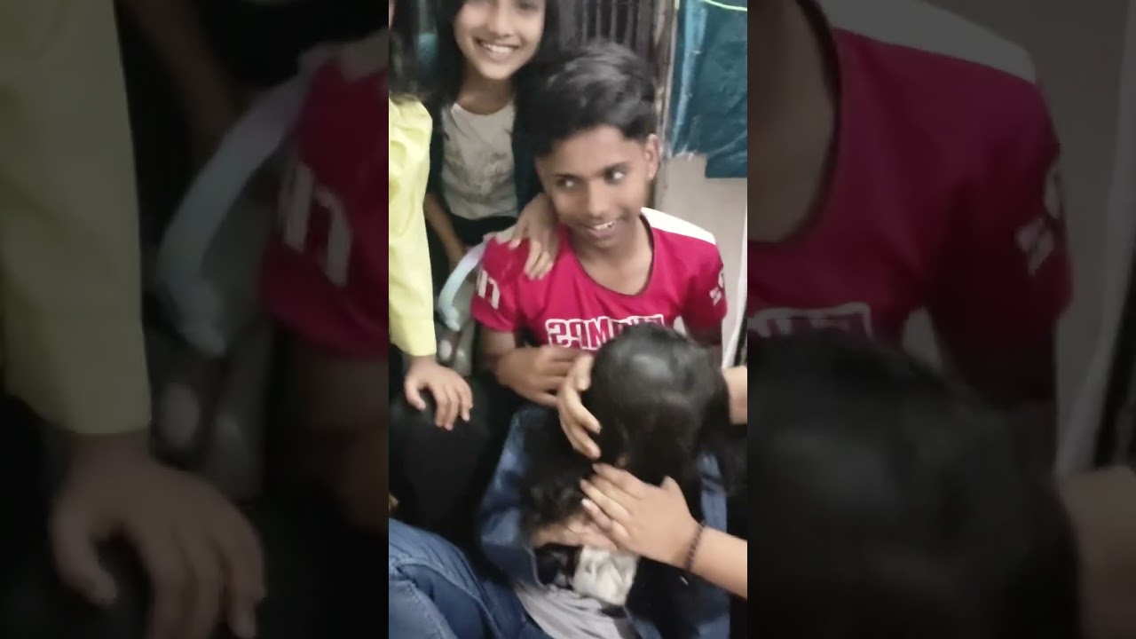 Baccho se ma pareshan dekhe I like and share subscribe kijiye