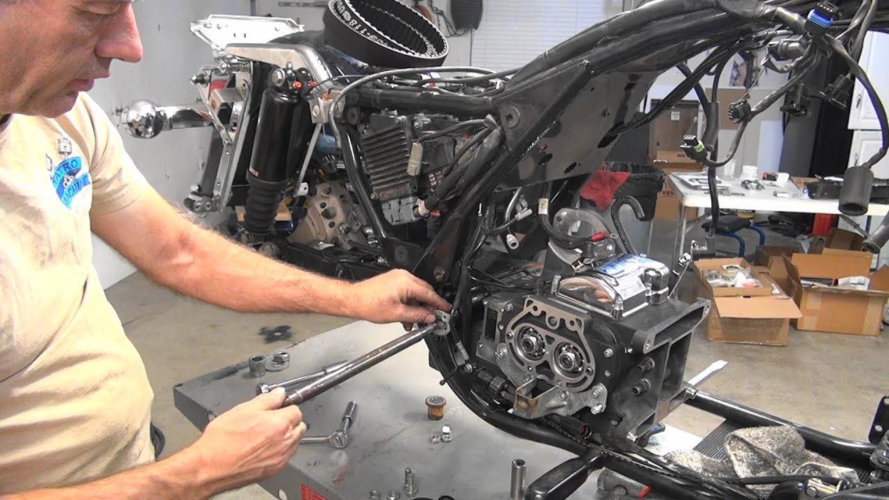 #147 2004 road turd topend trans rebuild rear belt change FLHT twincam touring harley tatro machine