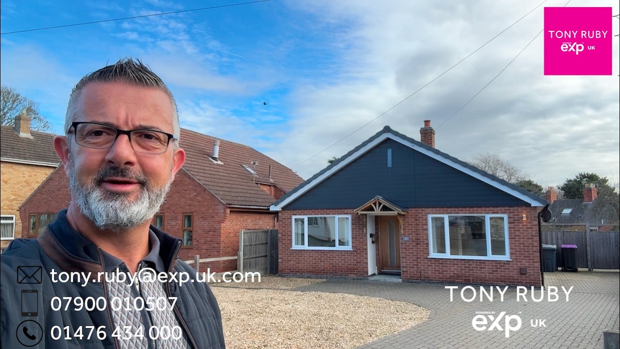 Spacious Detached Bungalow | Quiet Grantham Cul-De-Sac | No Chain | Walk to Town
