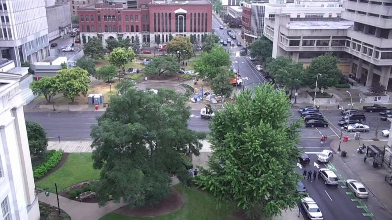 Tents being cleared out at Jefferson Square Park