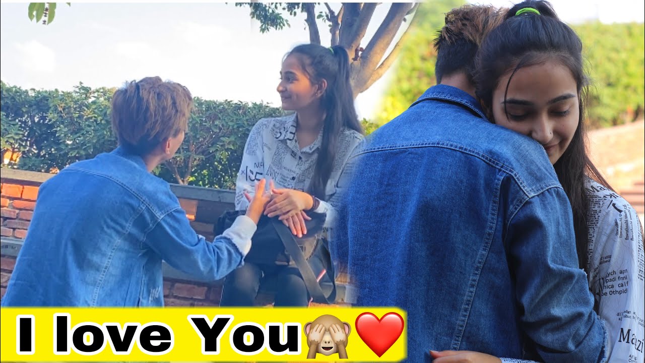 Impressing Girl in 5 Seconds 😎 || Prank on Cutest Girl || (Epic Reaction😱) || Shahfaiz World