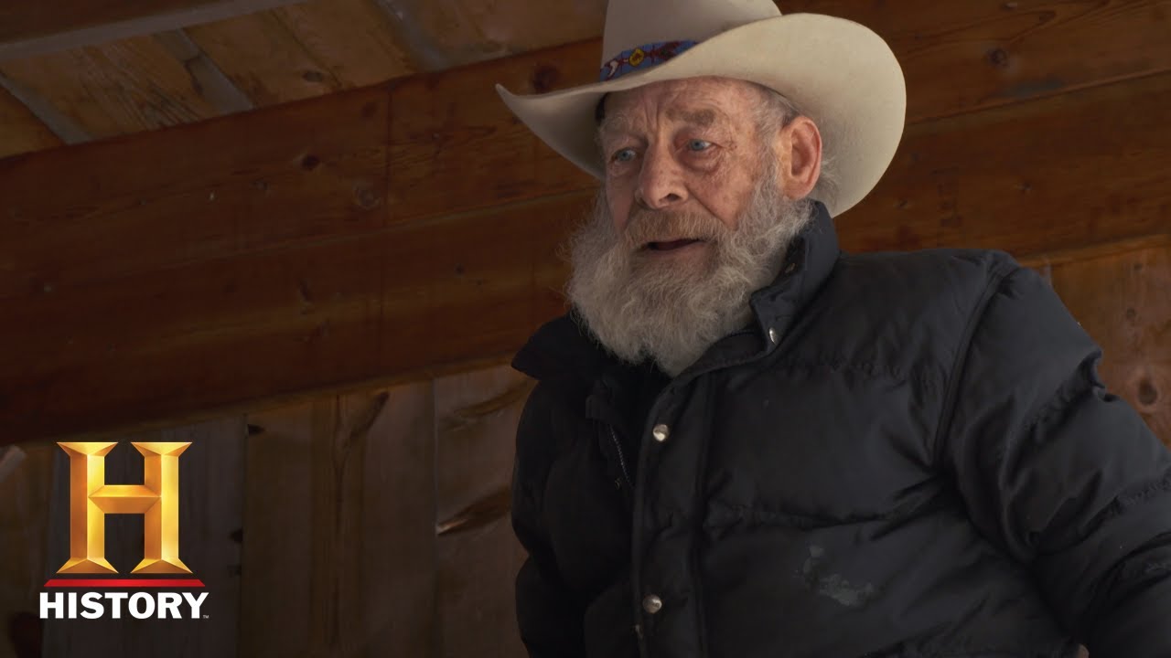 Mountain Men: TOM CRAFTS A $5,000 CANOE (Season 9) | History