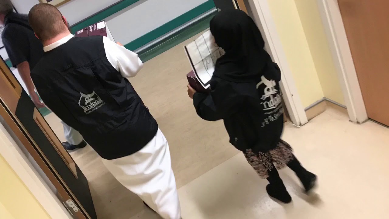 Spreading Peace & Love at Royal Blackburn Hospital - 2017