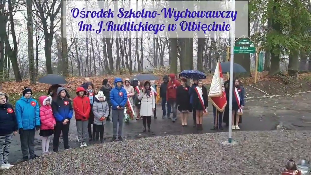 Uroczyste odśpiewanie Hymnu Polski w SOSW Olbięcin