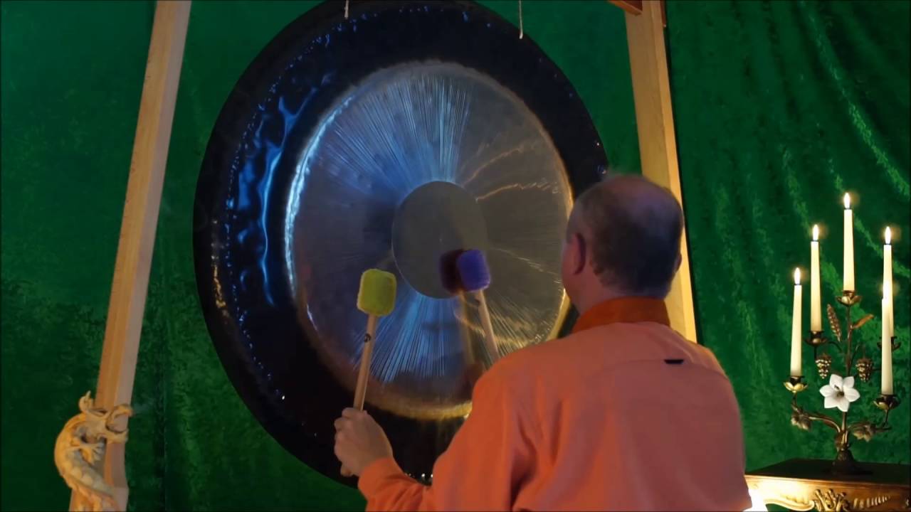 Sound bath meditation, with one gong names Wega.